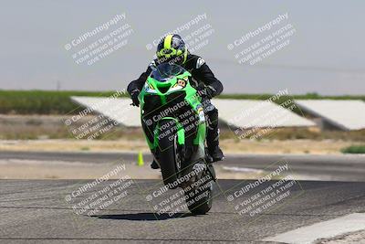 media/Aug-03-2025-TrackDaz (Sun) [[bf4a71acf9]]/B Group/1220pm (Wheelie Bump)/
